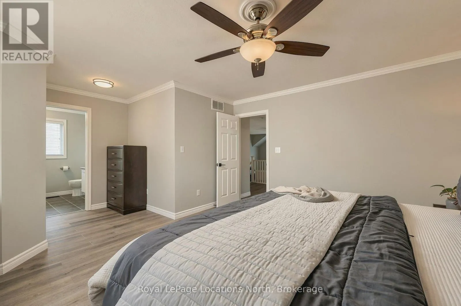 20 HIGHLANDS CRESCENT