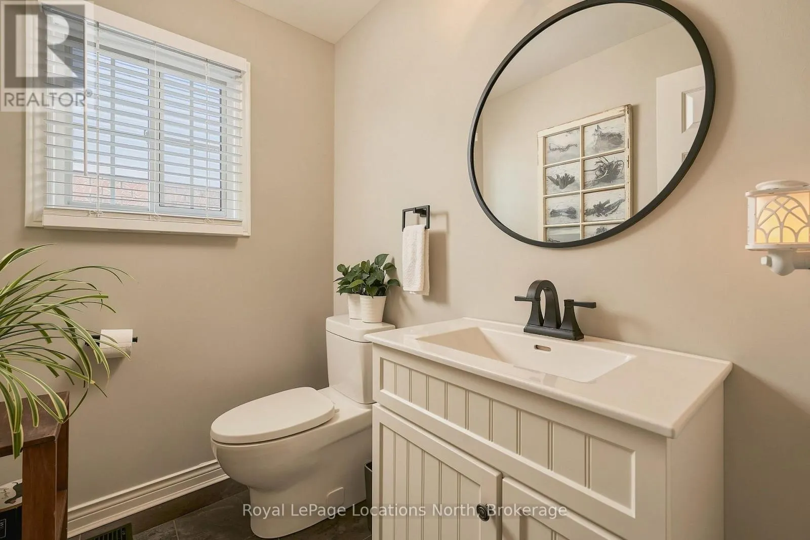 20 HIGHLANDS CRESCENT