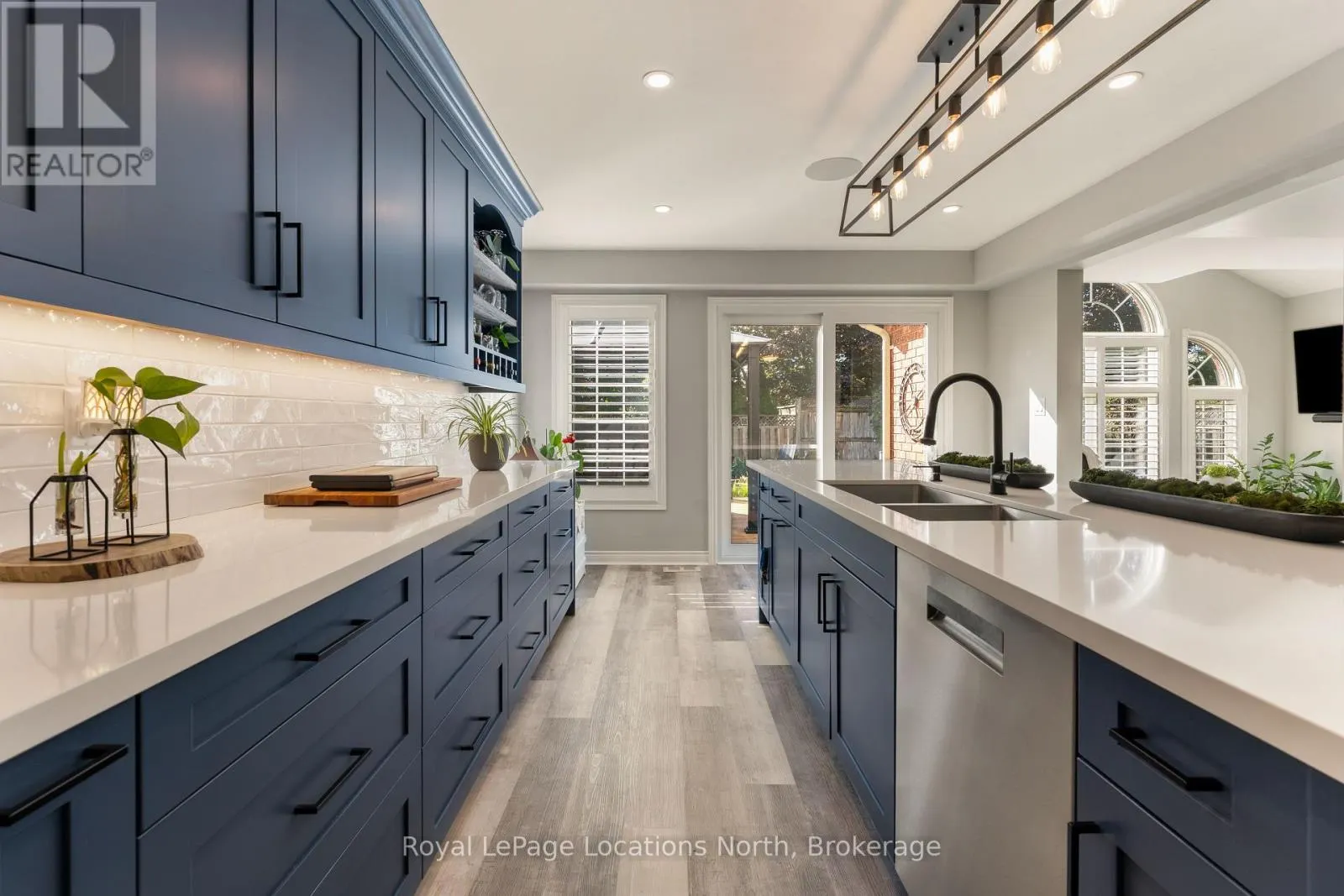 20 HIGHLANDS CRESCENT