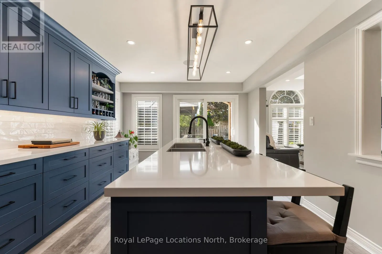 20 HIGHLANDS CRESCENT