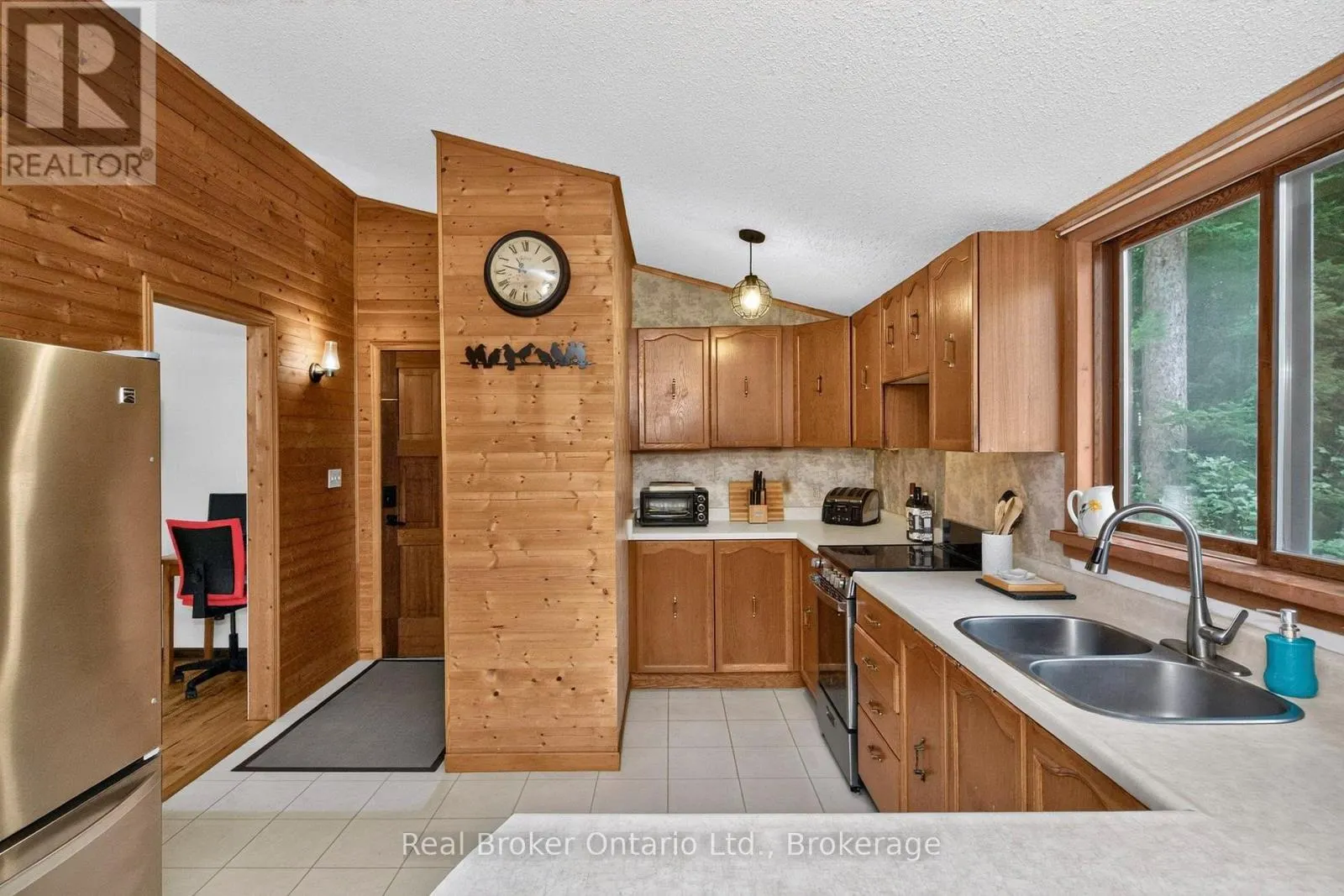 24 FERNANNE DRIVE