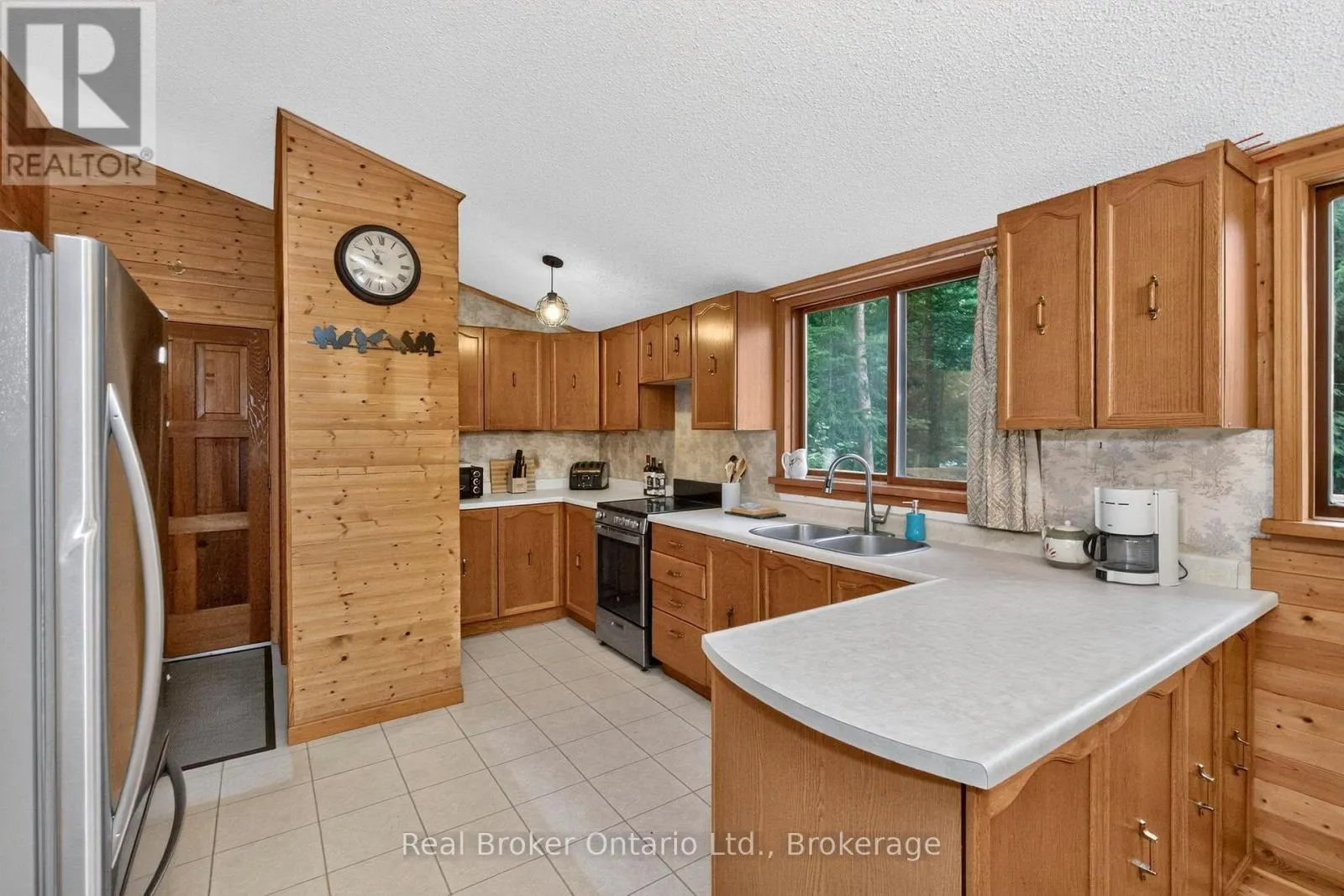 24 FERNANNE DRIVE