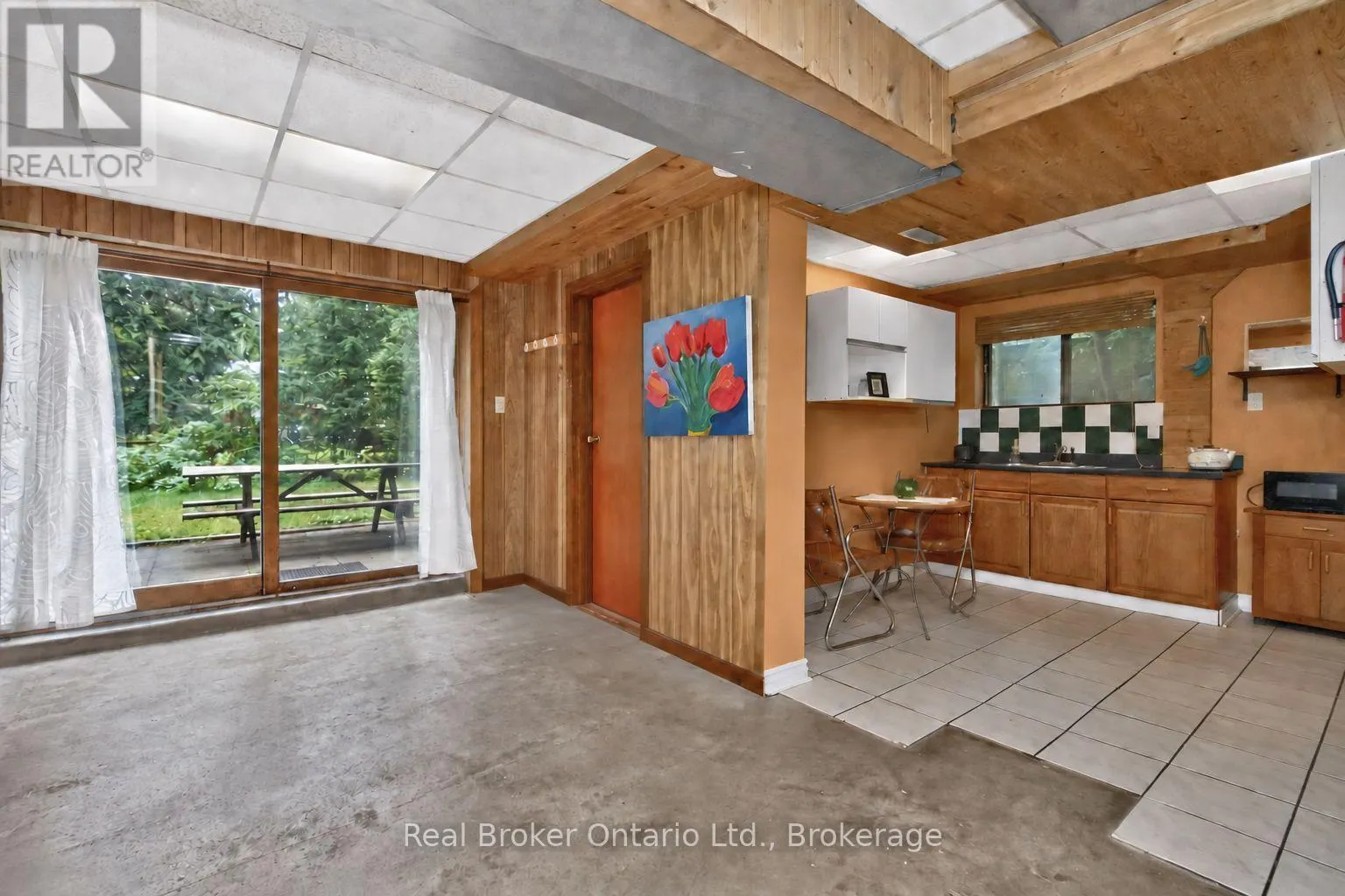 24 FERNANNE DRIVE