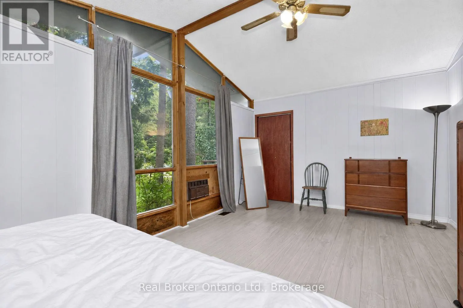 24 FERNANNE DRIVE