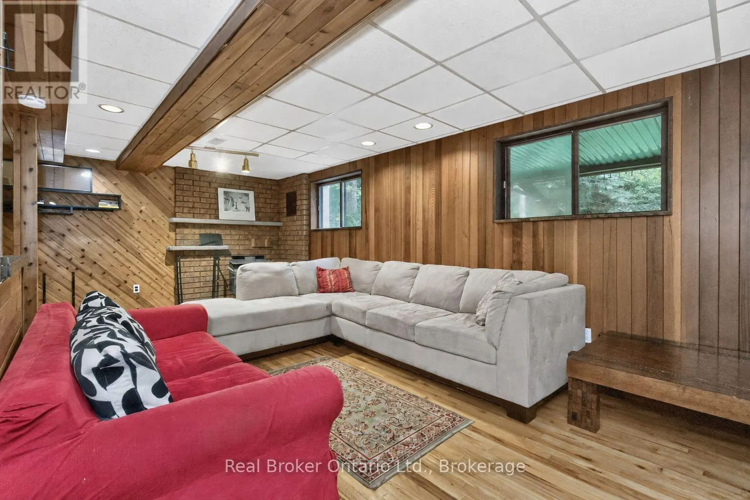 24 FERNANNE DRIVE