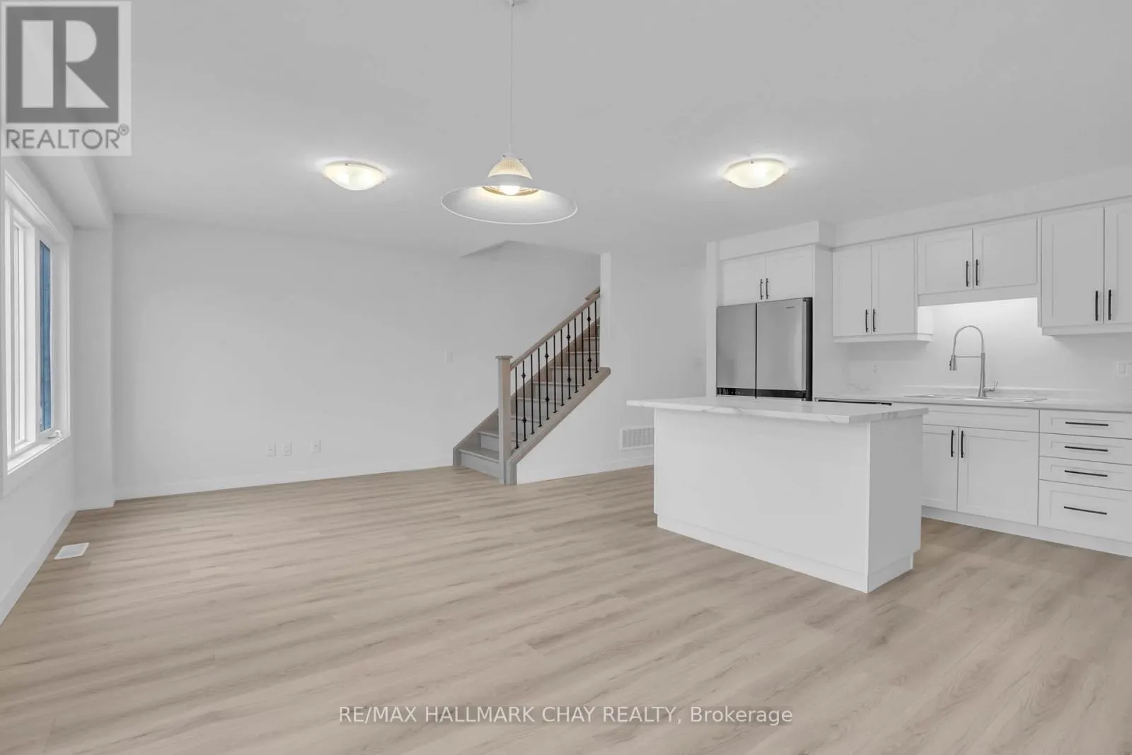 22 STRATH CRESCENT