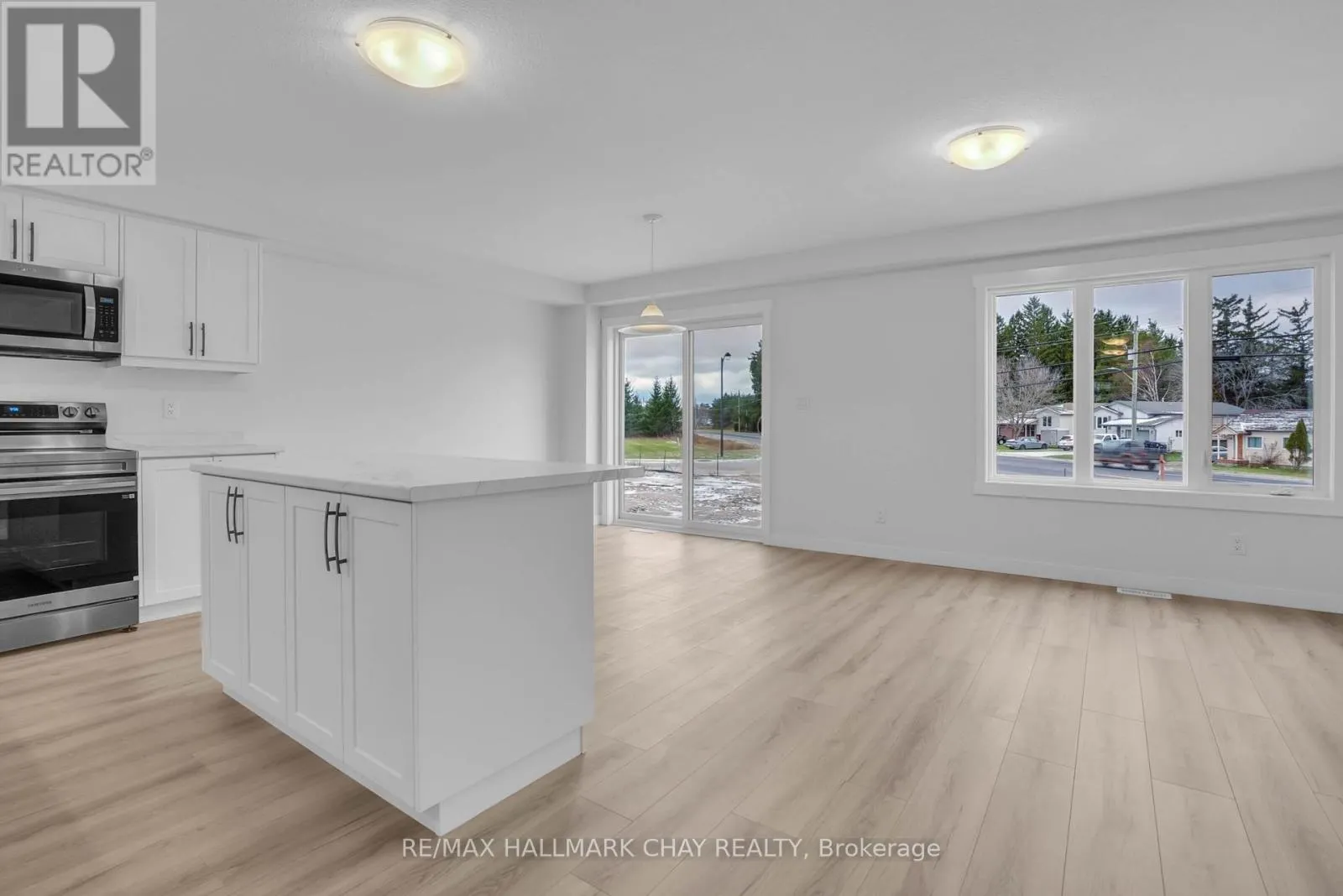 22 STRATH CRESCENT