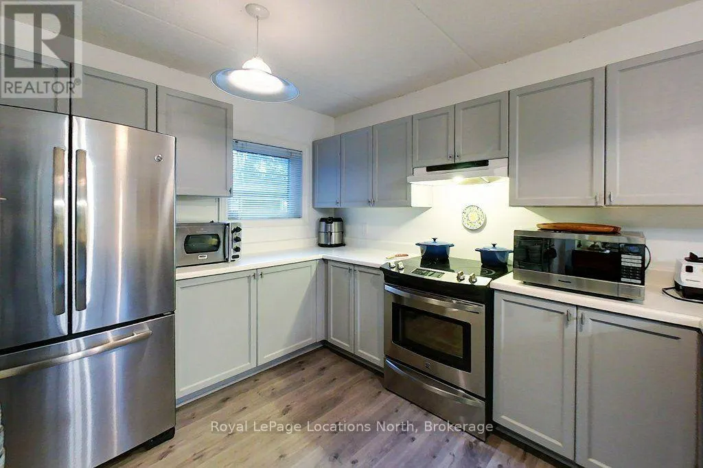 911 CEDAR POINTE COURT