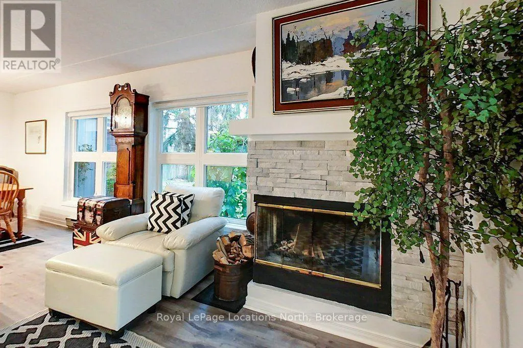 911 CEDAR POINTE COURT