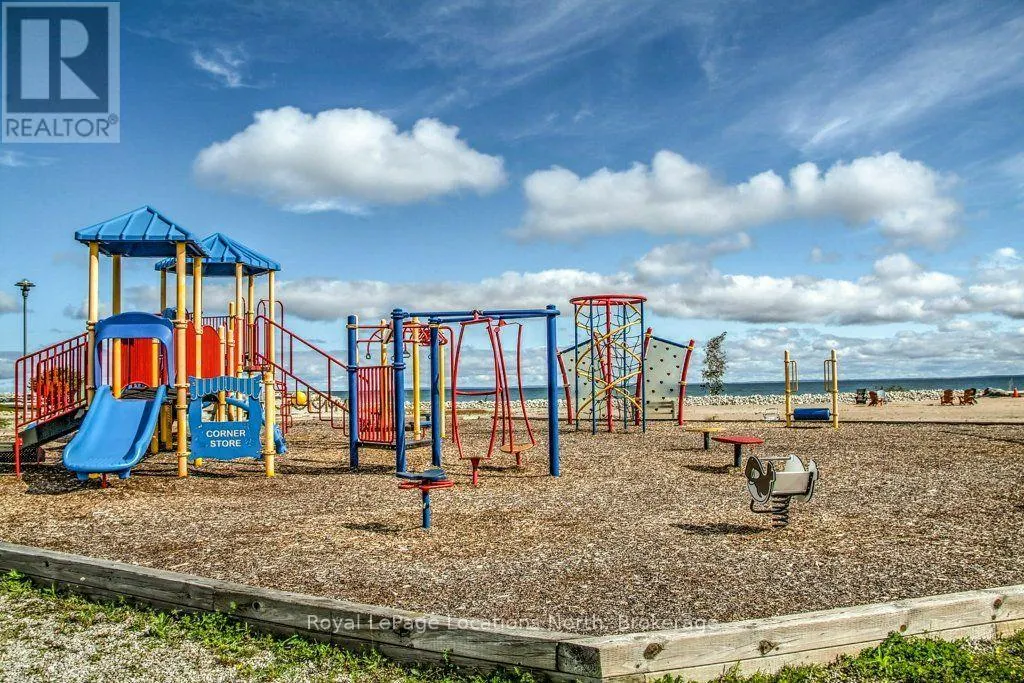 911 CEDAR POINTE COURT