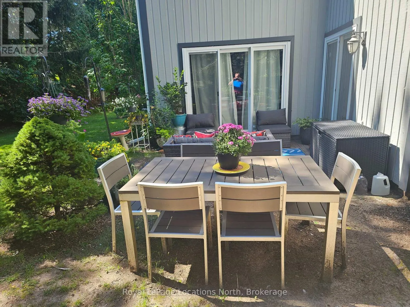 911 CEDAR POINTE COURT