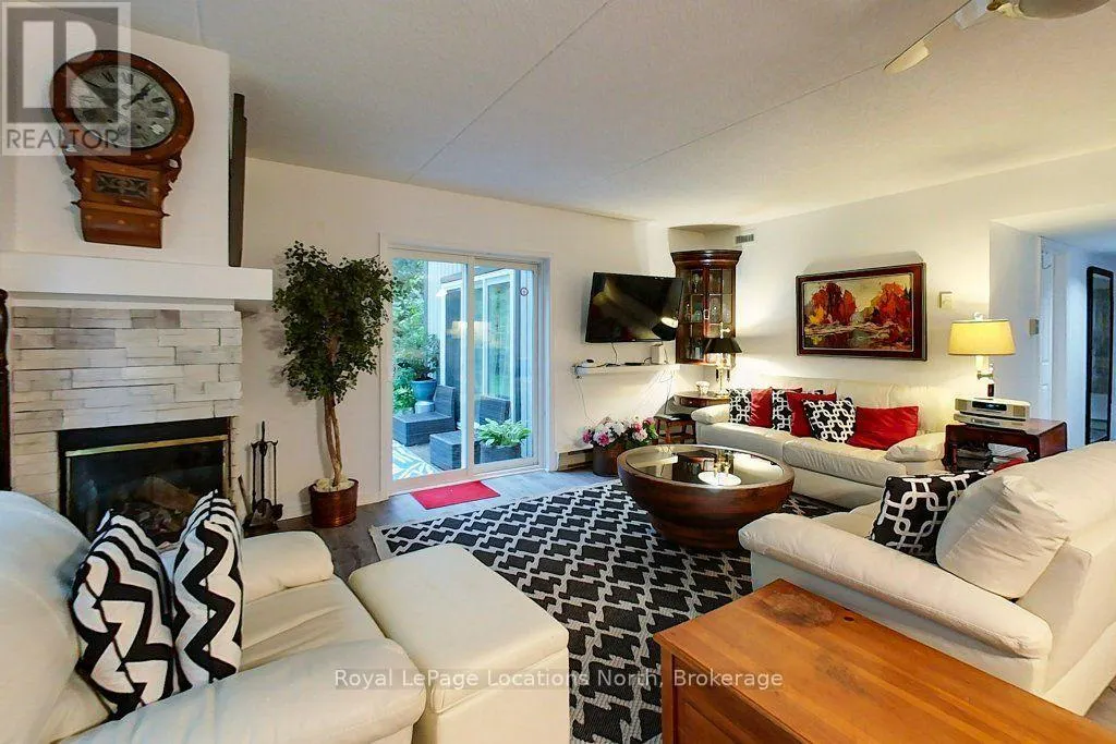 911 CEDAR POINTE COURT