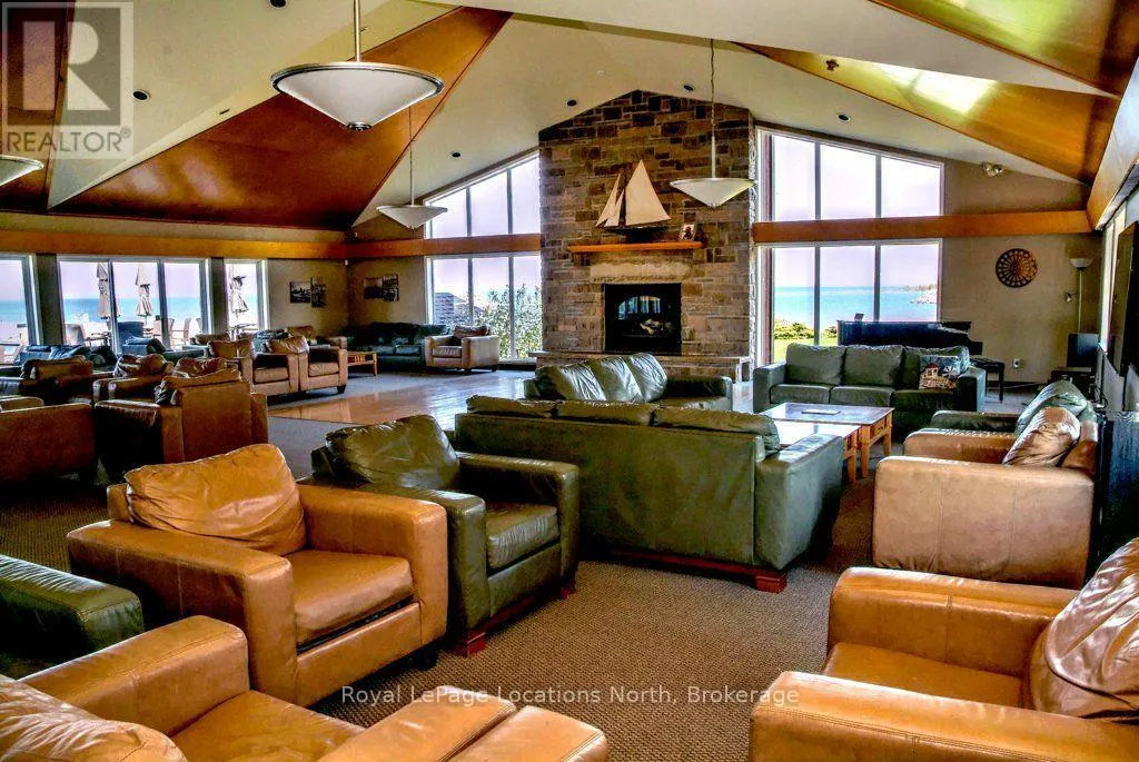 911 CEDAR POINTE COURT