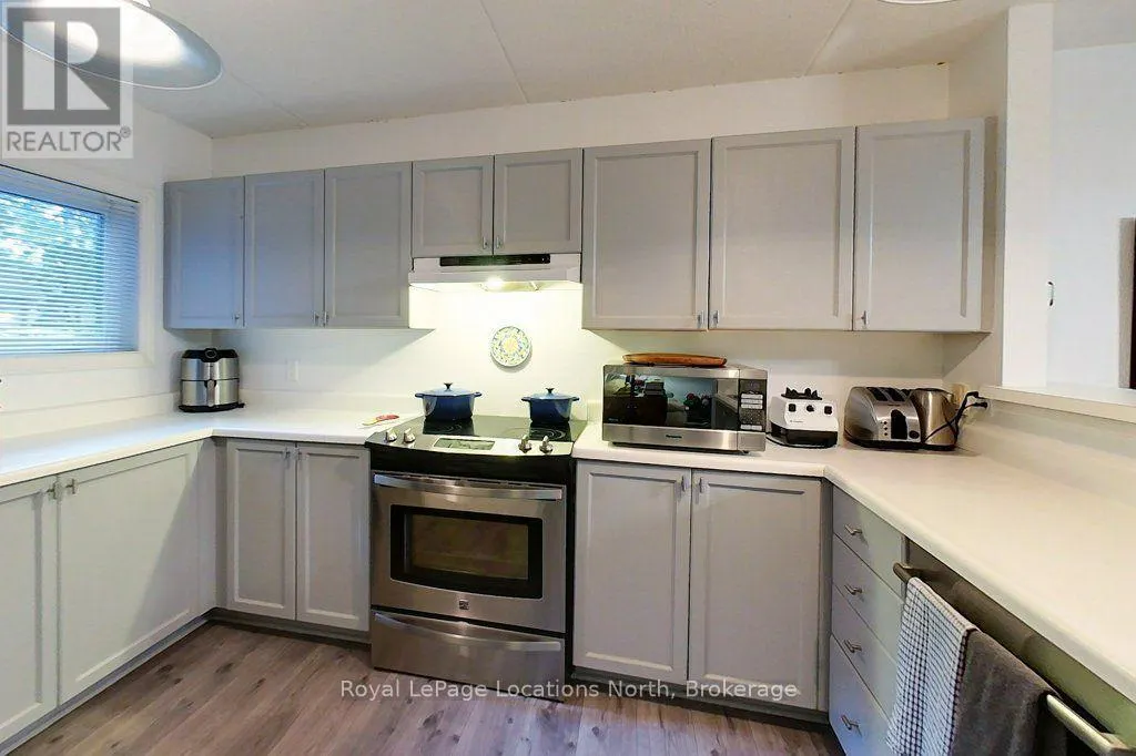 911 CEDAR POINTE COURT