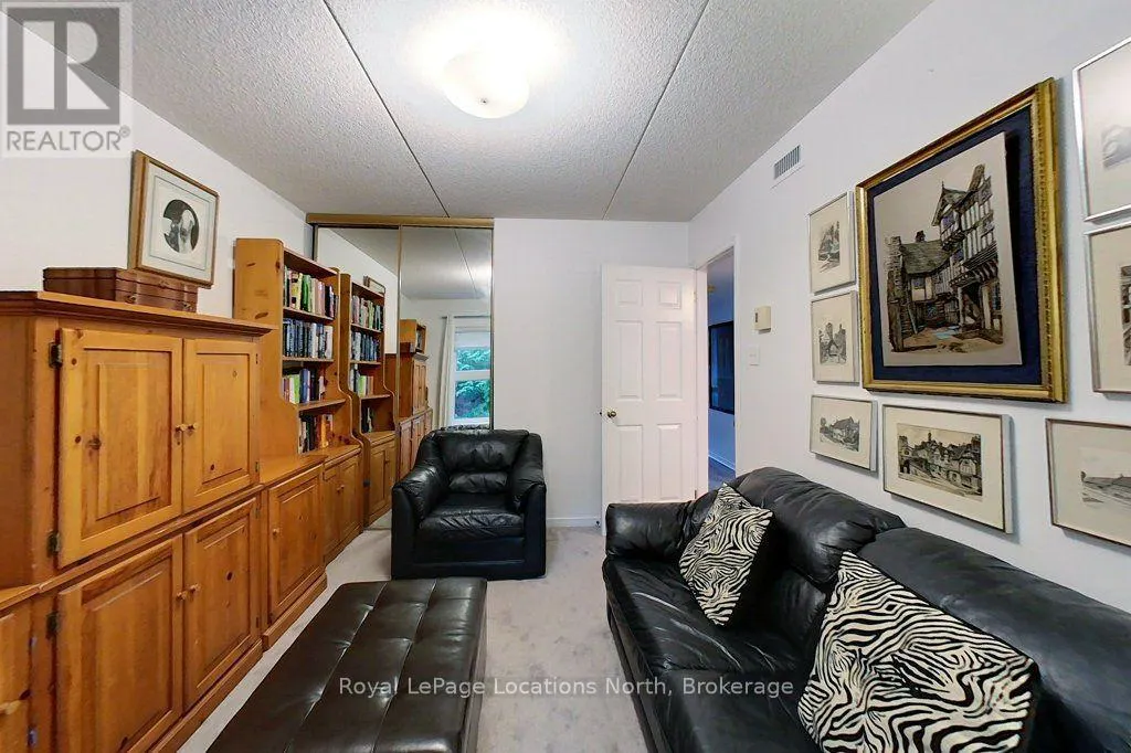 911 CEDAR POINTE COURT