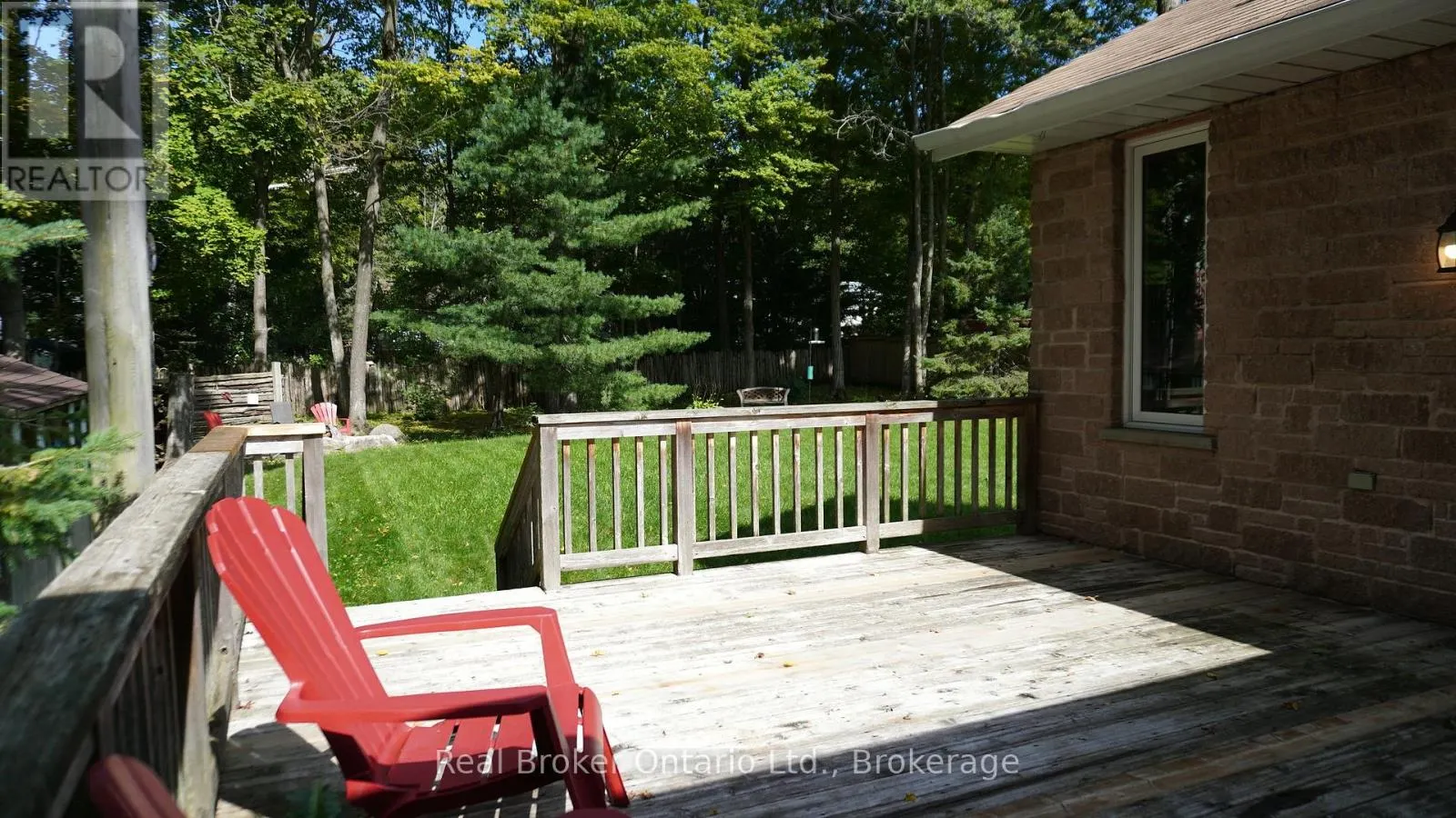 16 MUNDY AVENUE