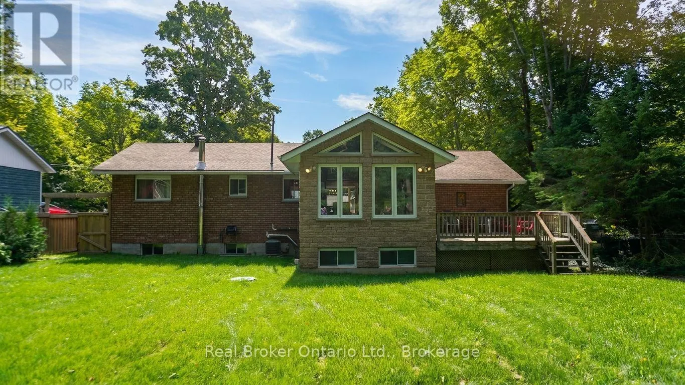 16 MUNDY AVENUE