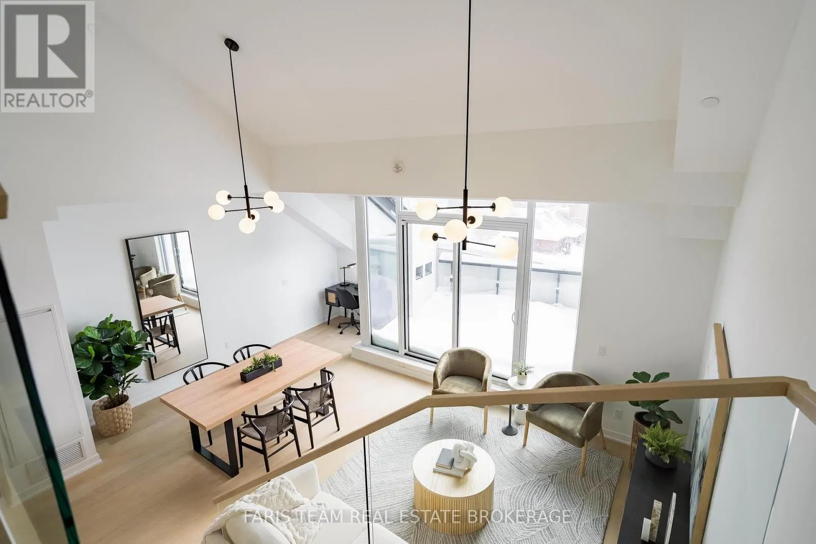 611 - 31 HURON STREET