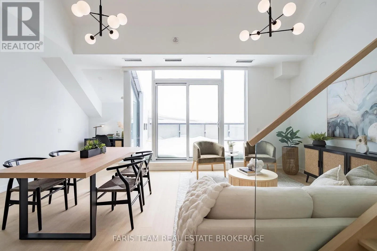 611 - 31 HURON STREET