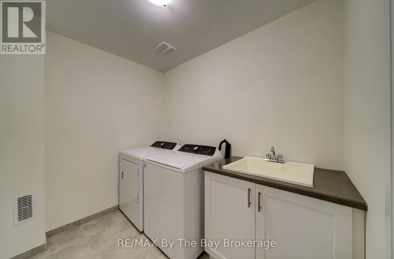 73 FEDERICA CRESCENT
