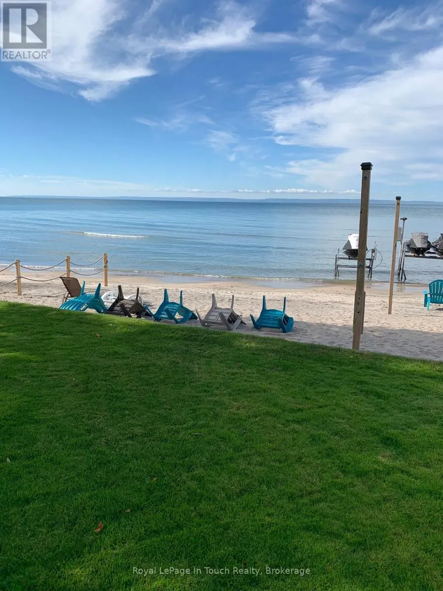 8 TINY BEACHES ROAD S