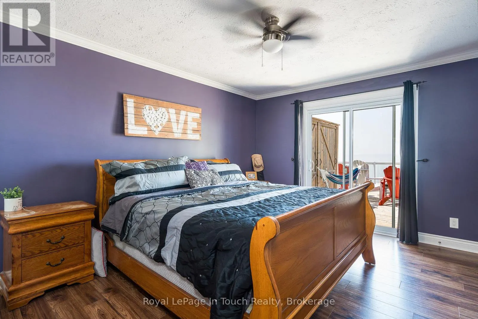 8 TINY BEACHES ROAD S