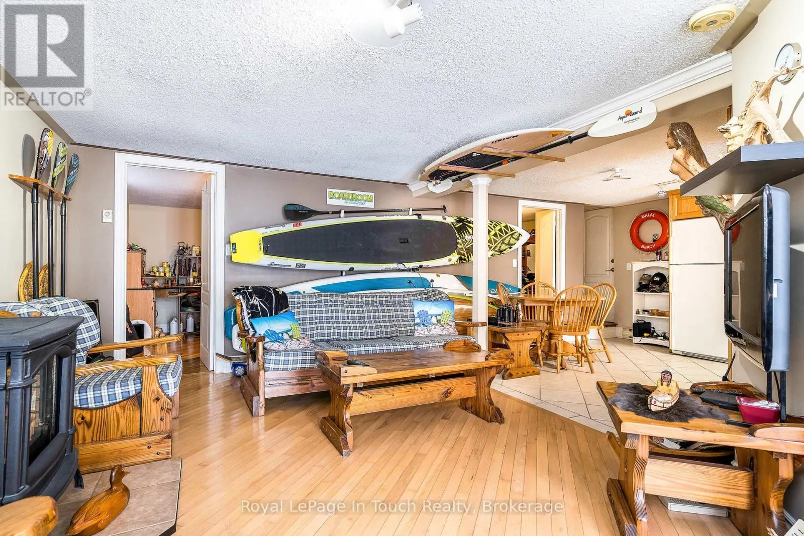 8 TINY BEACHES ROAD S