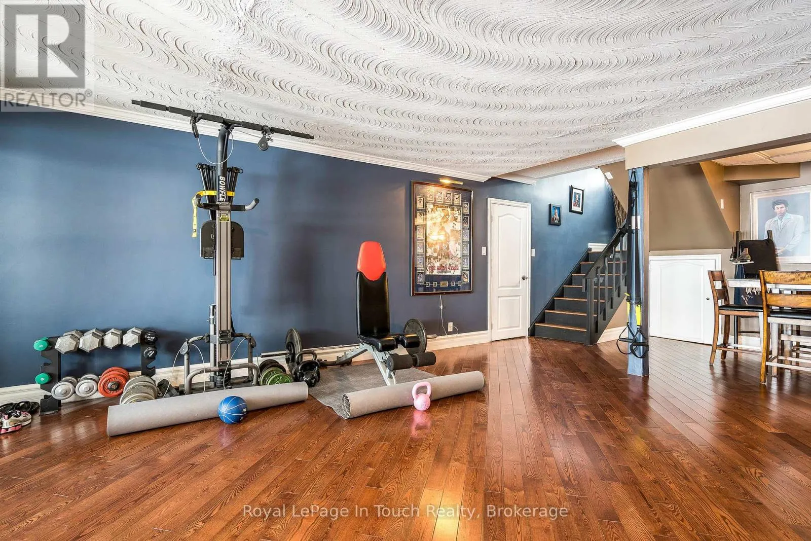 8 TINY BEACHES ROAD S
