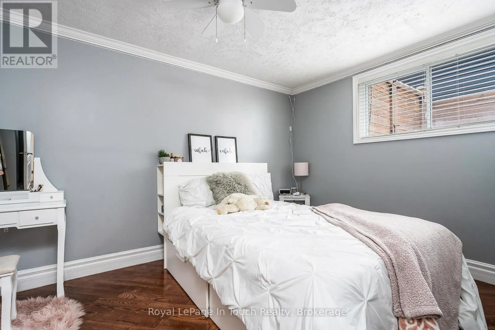 8 TINY BEACHES ROAD S