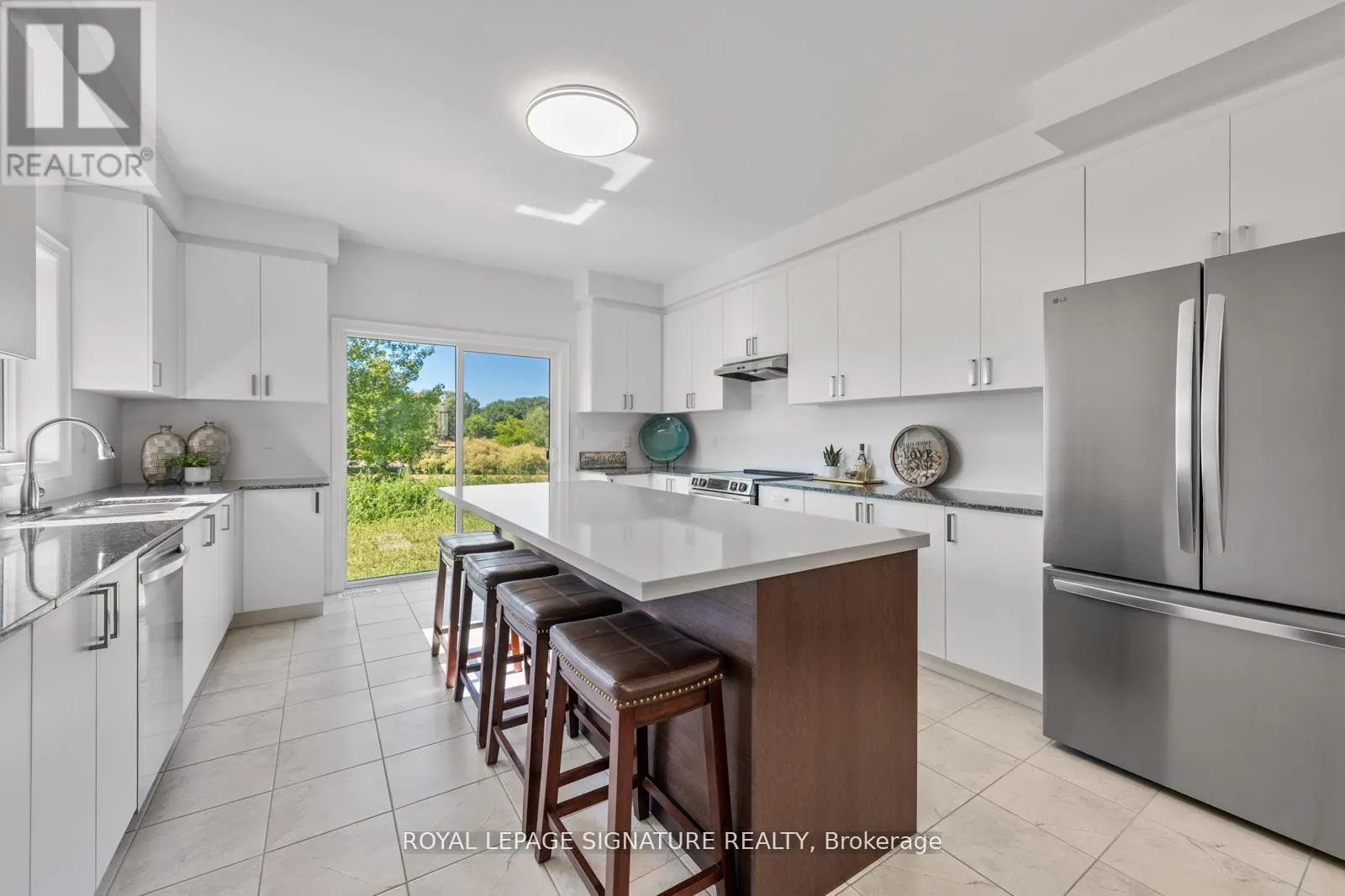 8 MISTY RIDGE ROAD