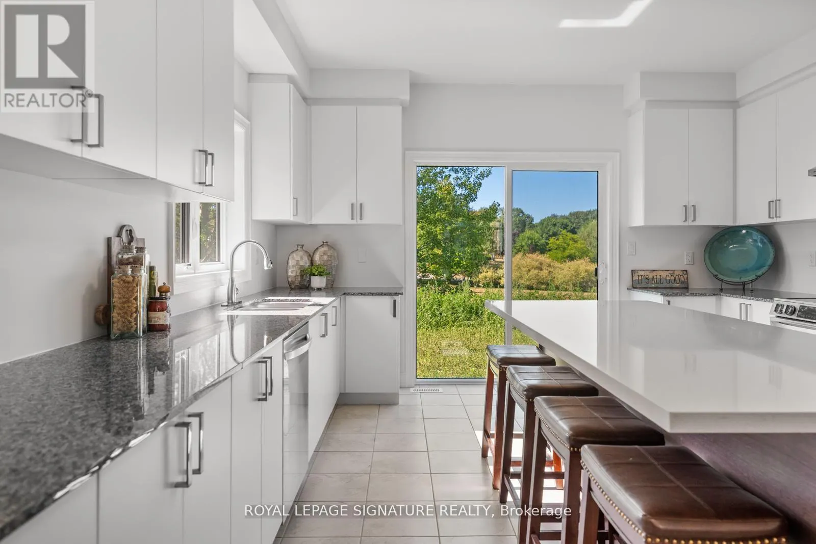 8 MISTY RIDGE ROAD