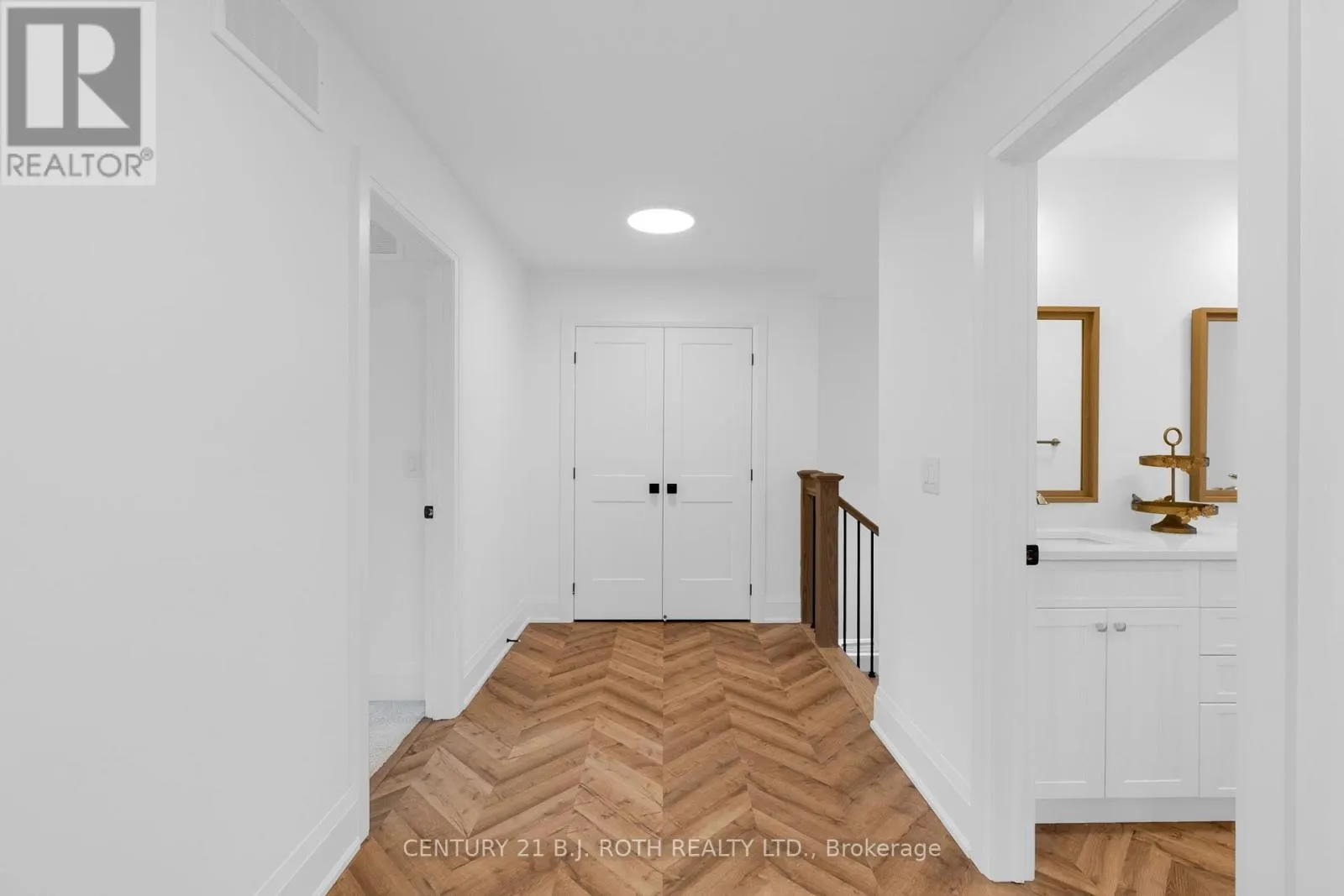 24 NORTHLAND COURT