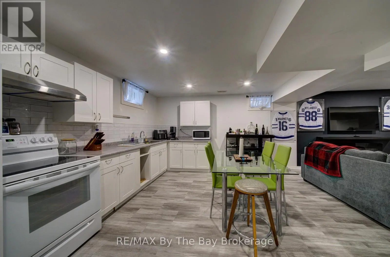 120 ALLEGRA DRIVE
