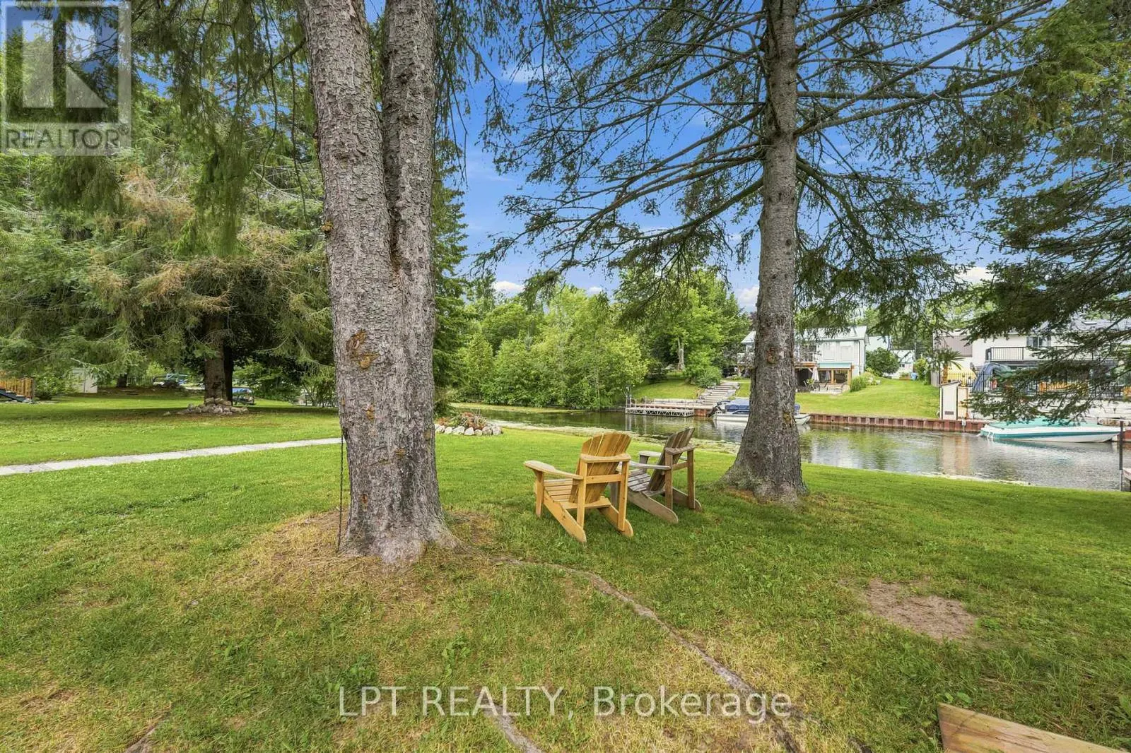 2628 WESTSHORE CRESCENT