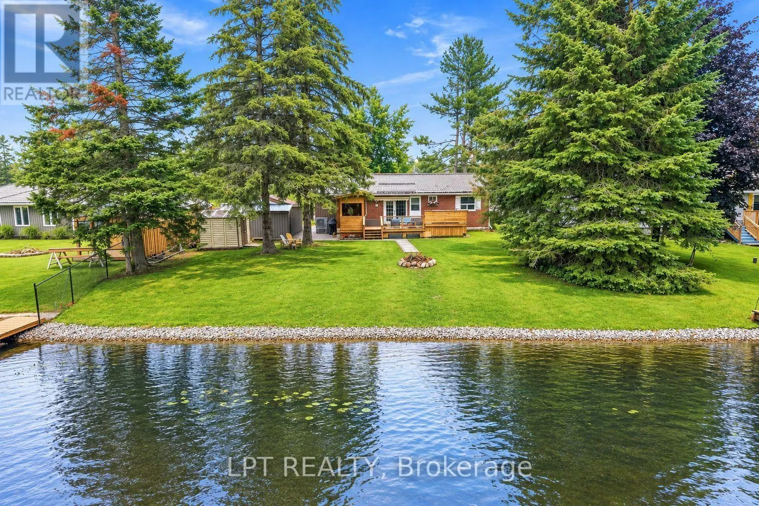 2628 WESTSHORE CRESCENT
