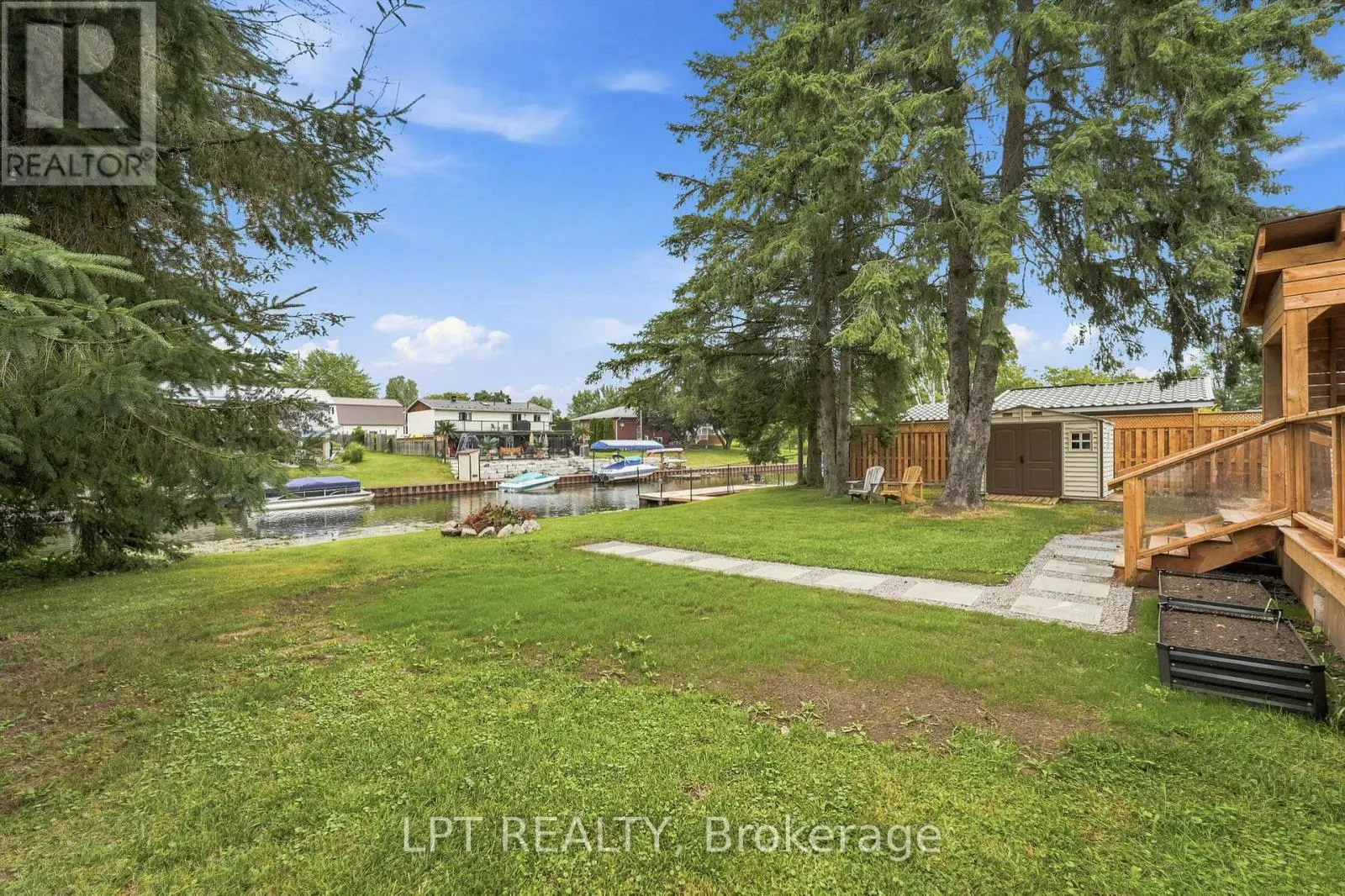 2628 WESTSHORE CRESCENT