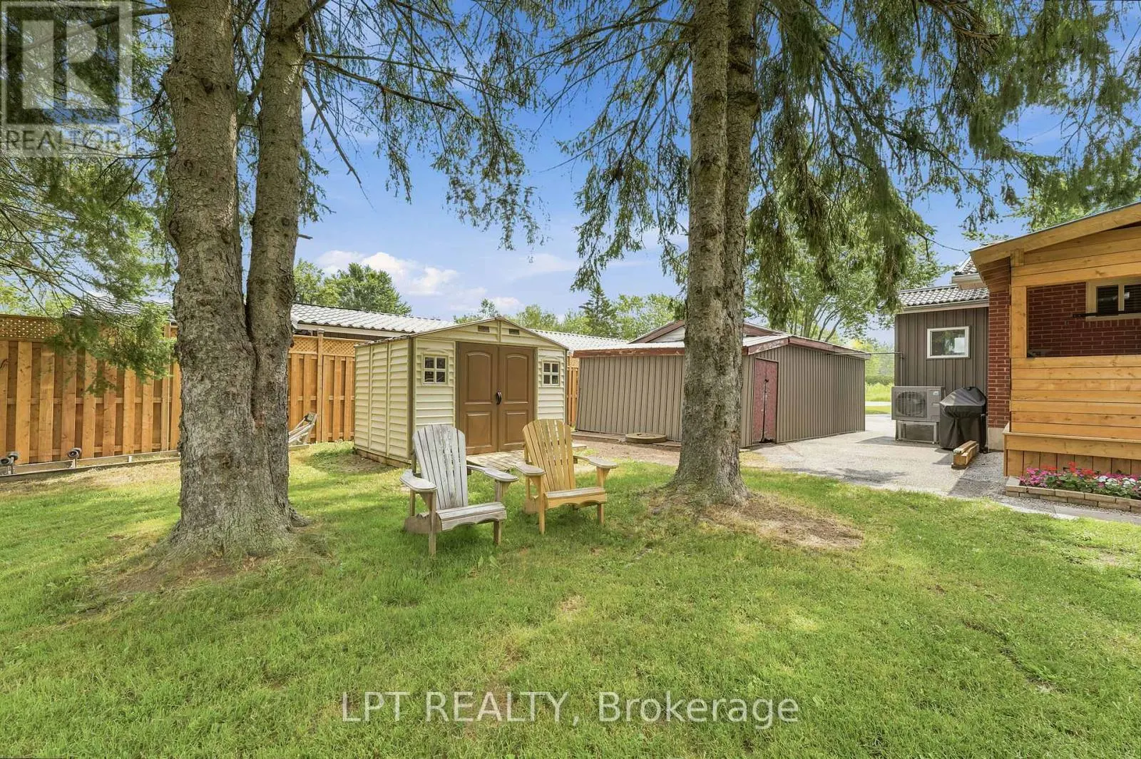2628 WESTSHORE CRESCENT