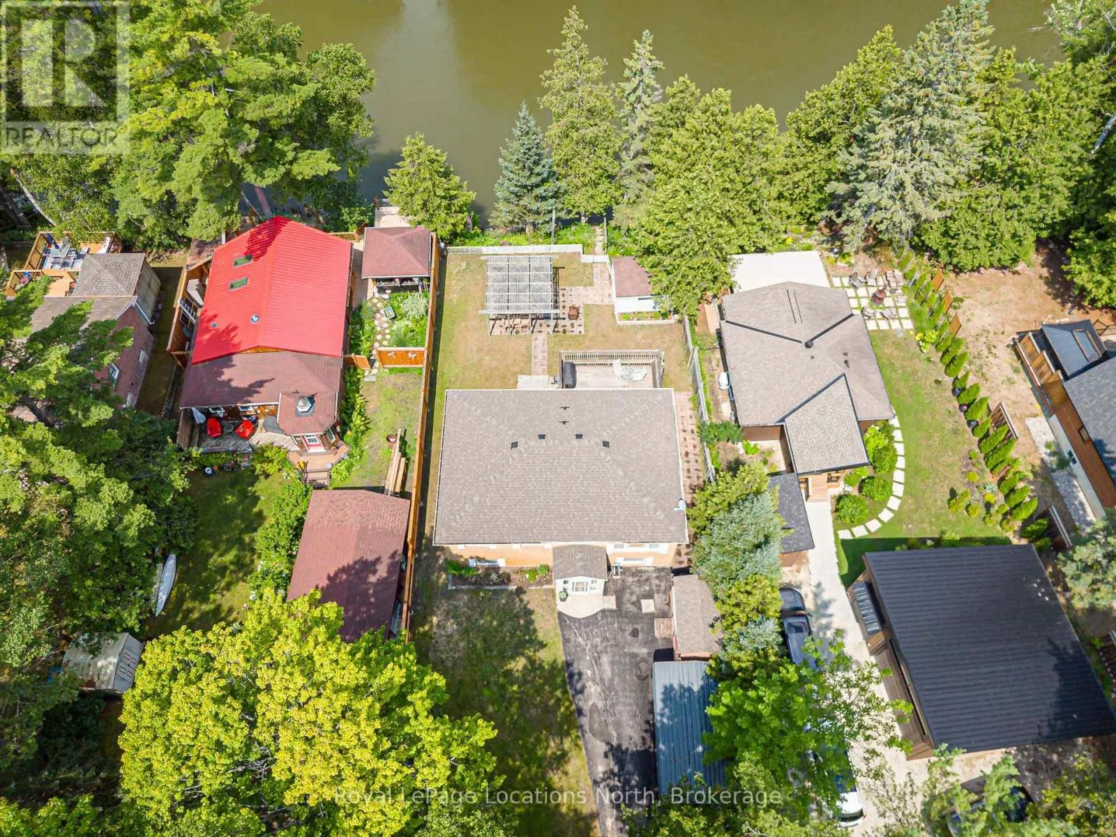 26 STROUD CRESCENT