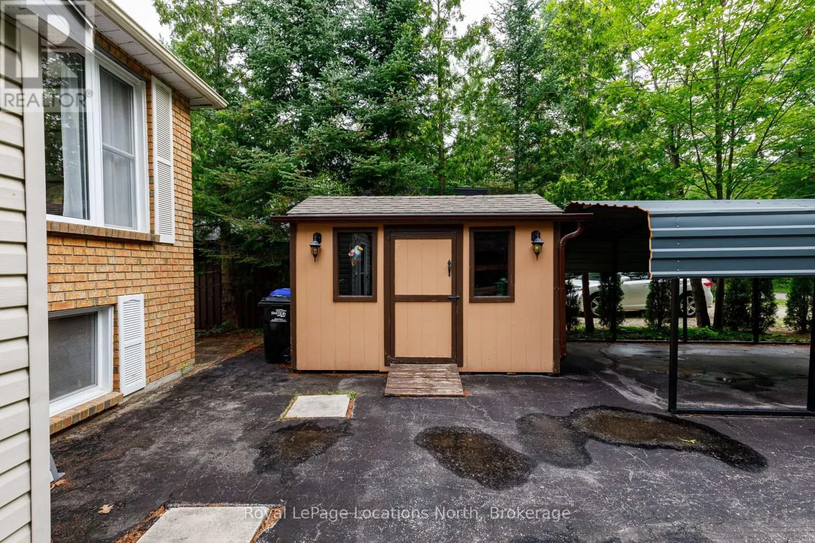 26 STROUD CRESCENT