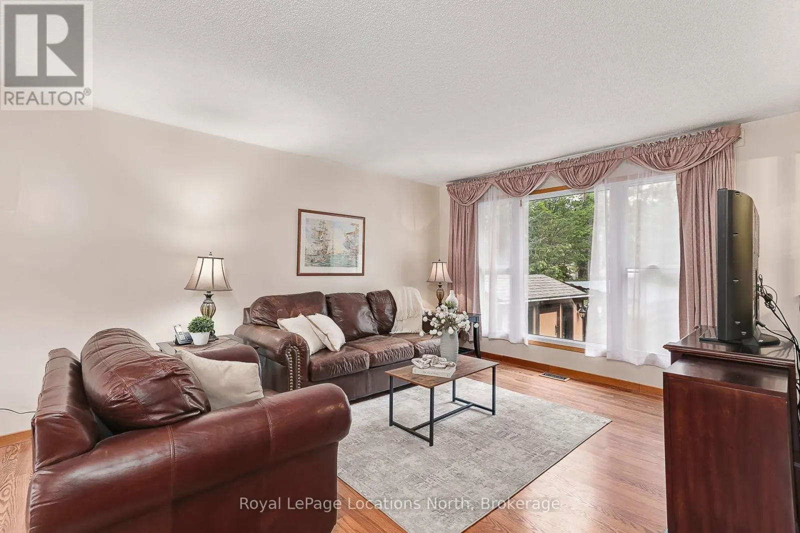 26 STROUD CRESCENT