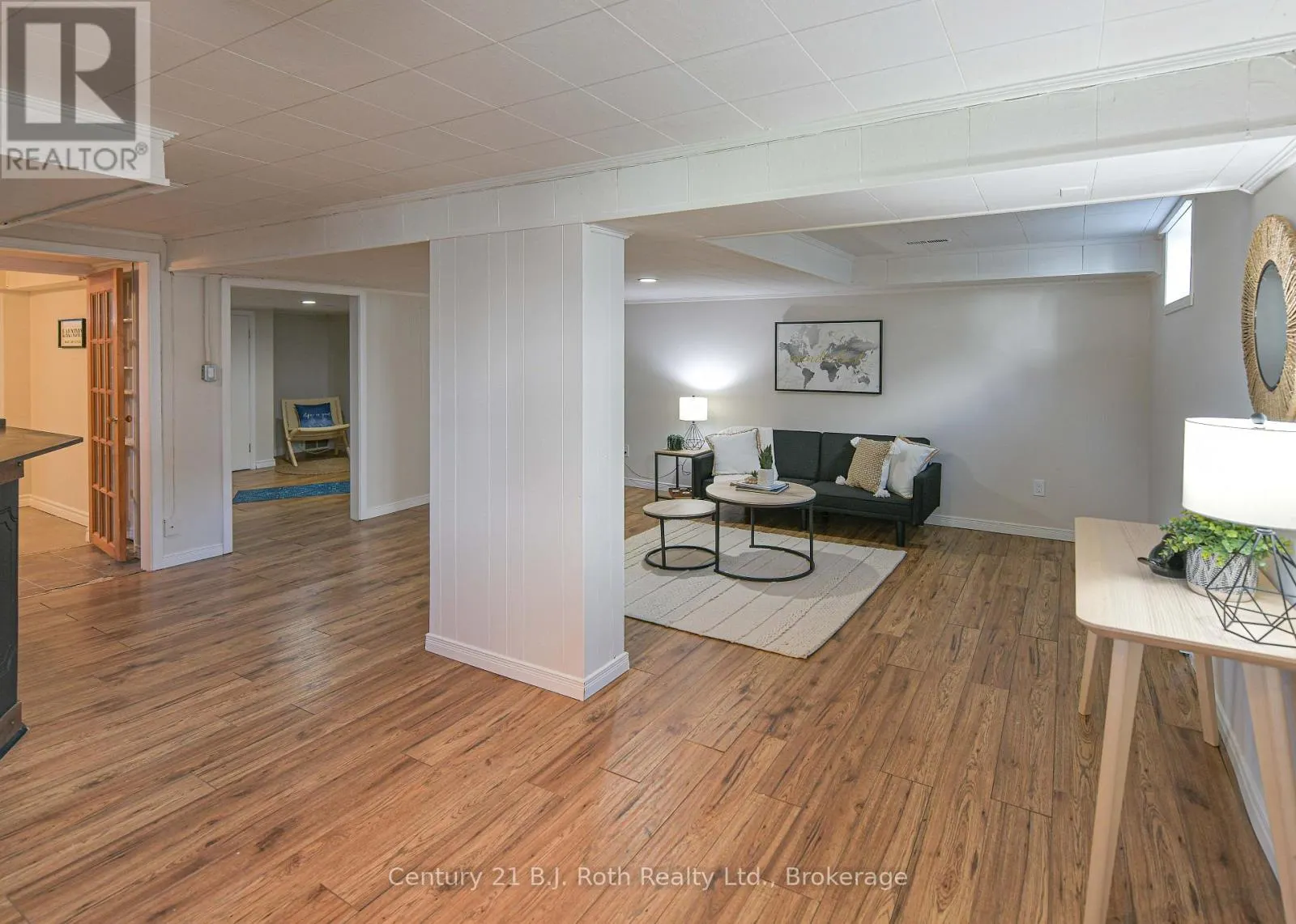 28 BORLAND STREET W