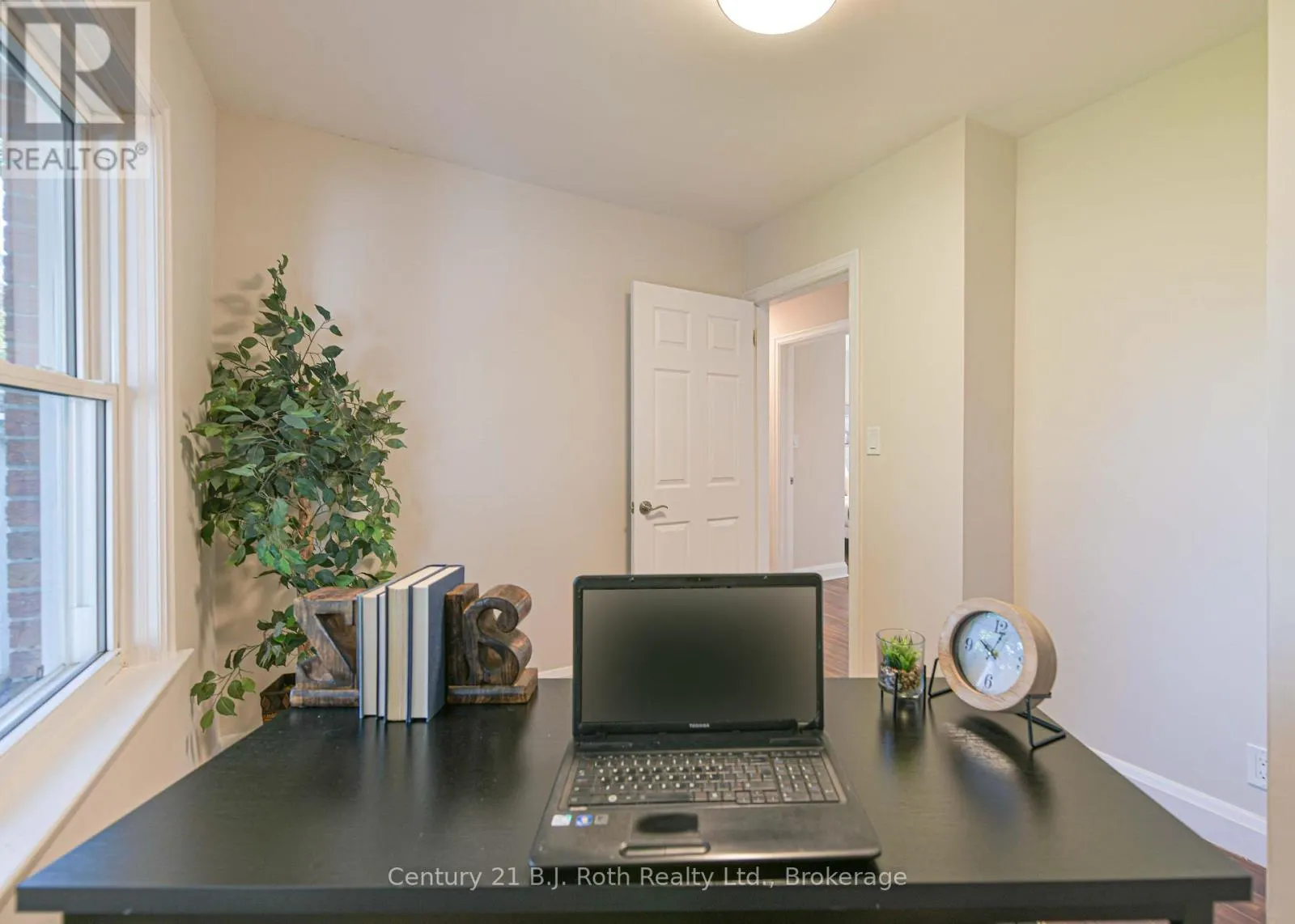 28 BORLAND STREET W