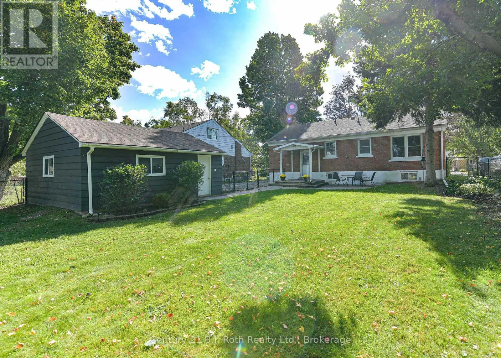 28 BORLAND STREET W