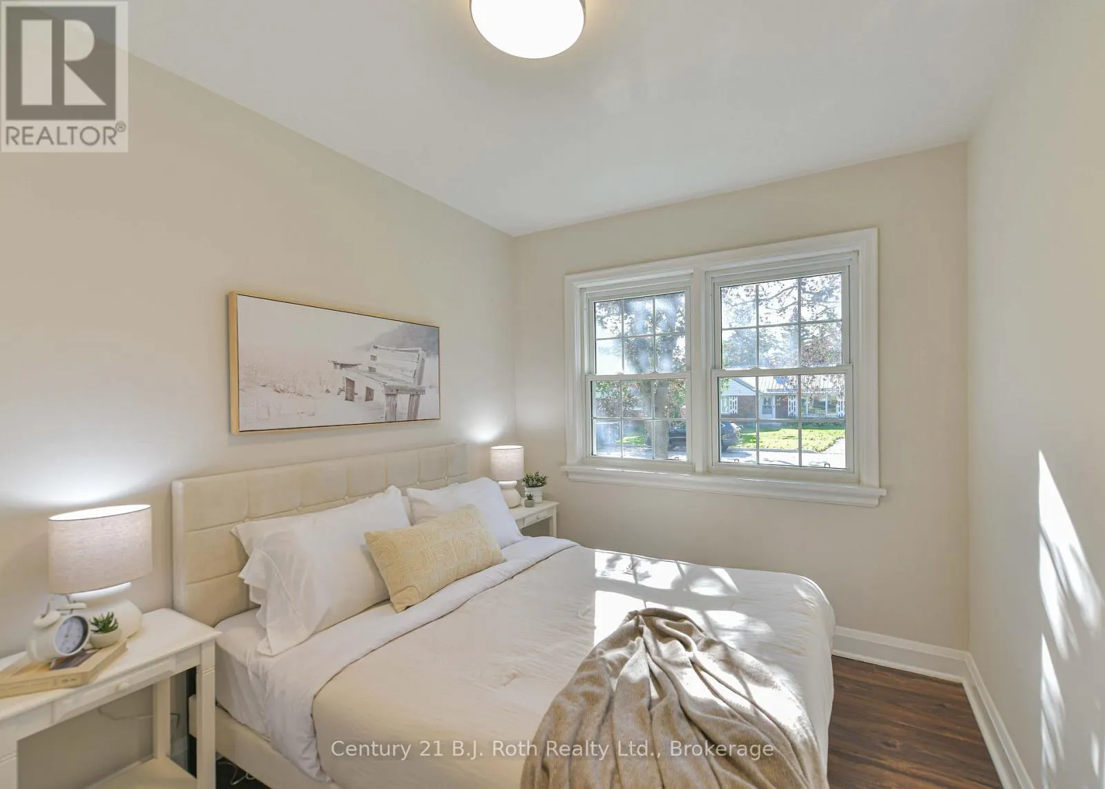 28 BORLAND STREET W