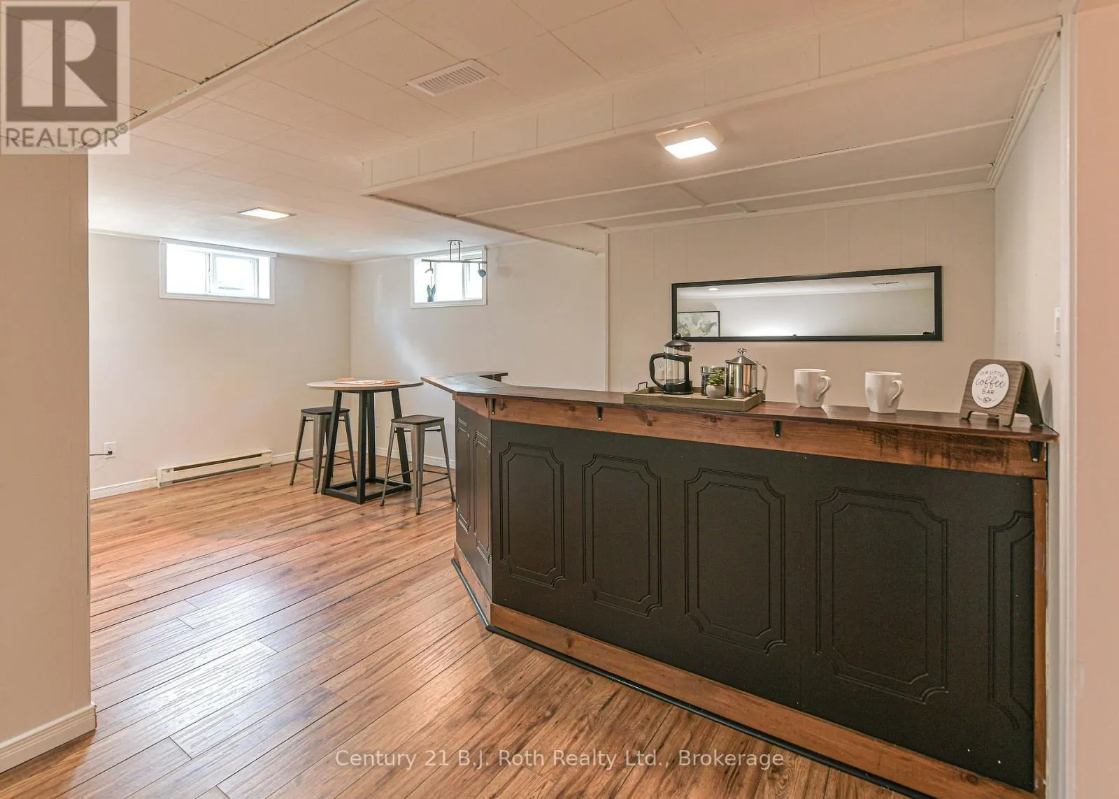 28 BORLAND STREET W