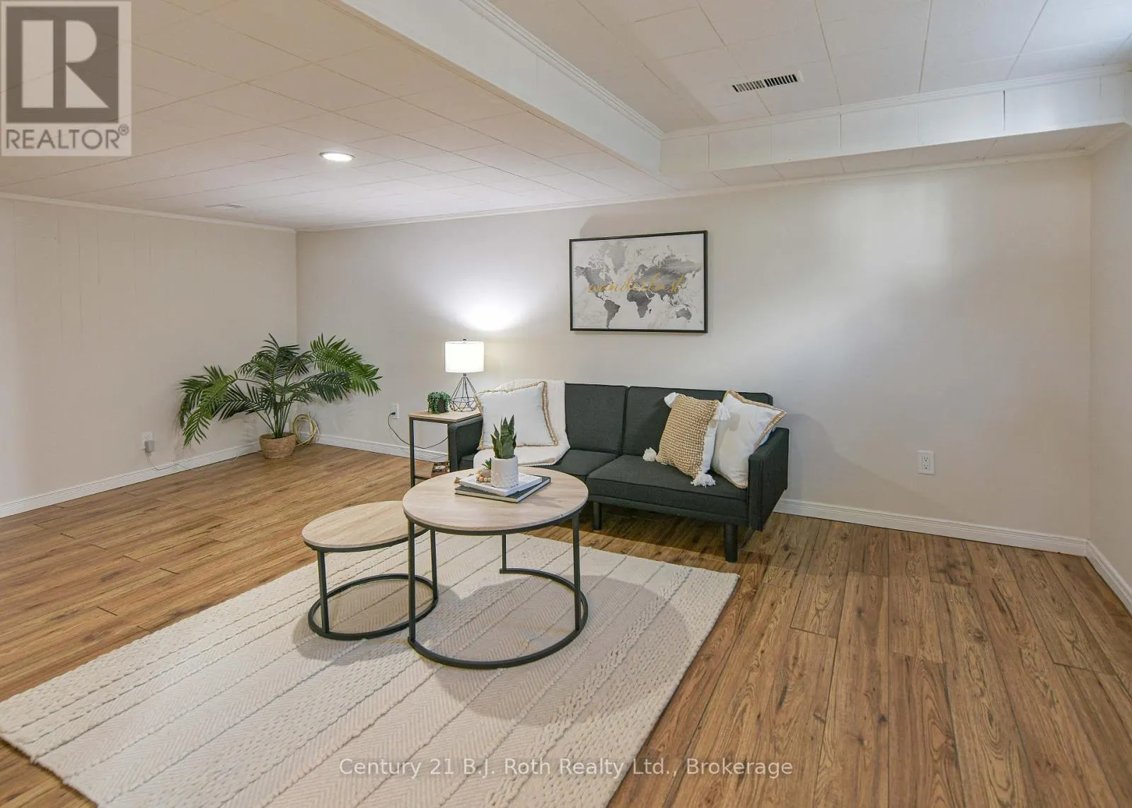 28 BORLAND STREET W