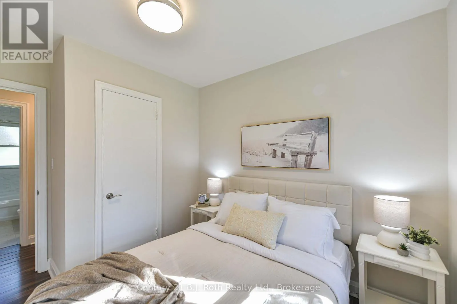 28 BORLAND STREET W