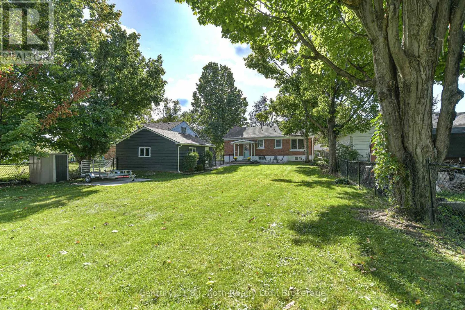 28 BORLAND STREET W