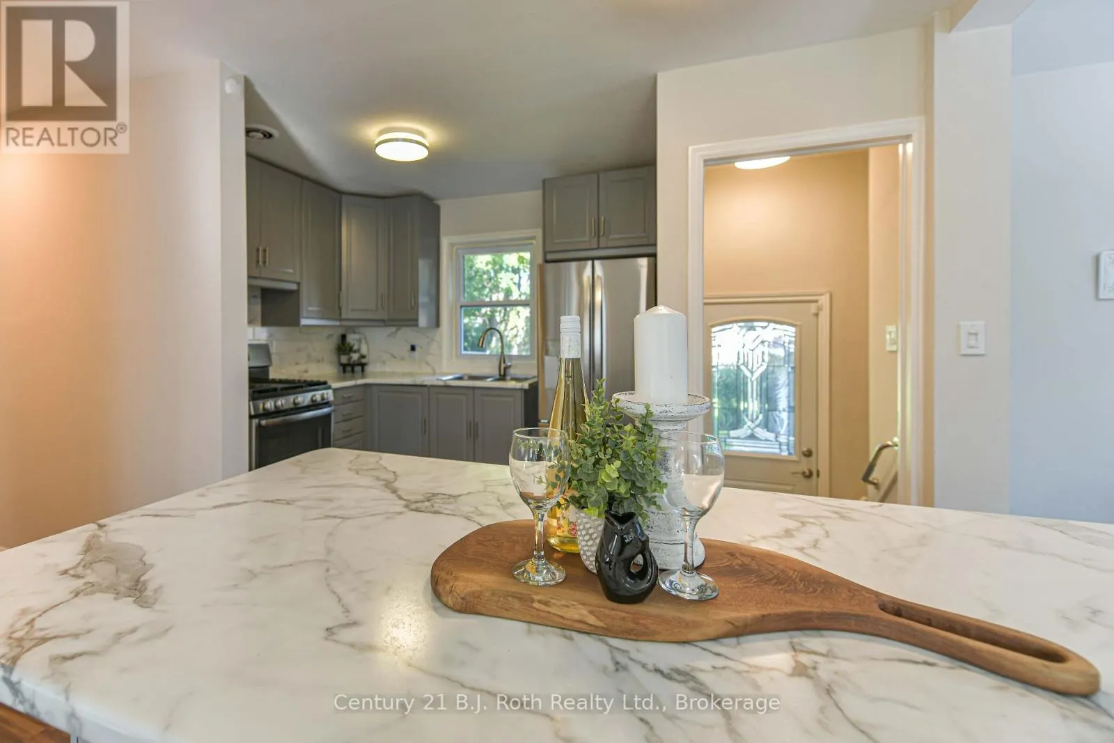 28 BORLAND STREET W