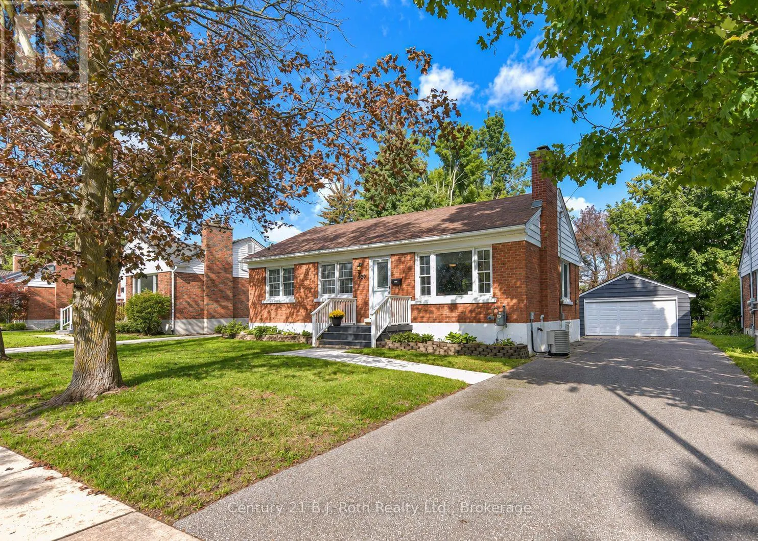 28 BORLAND STREET W
